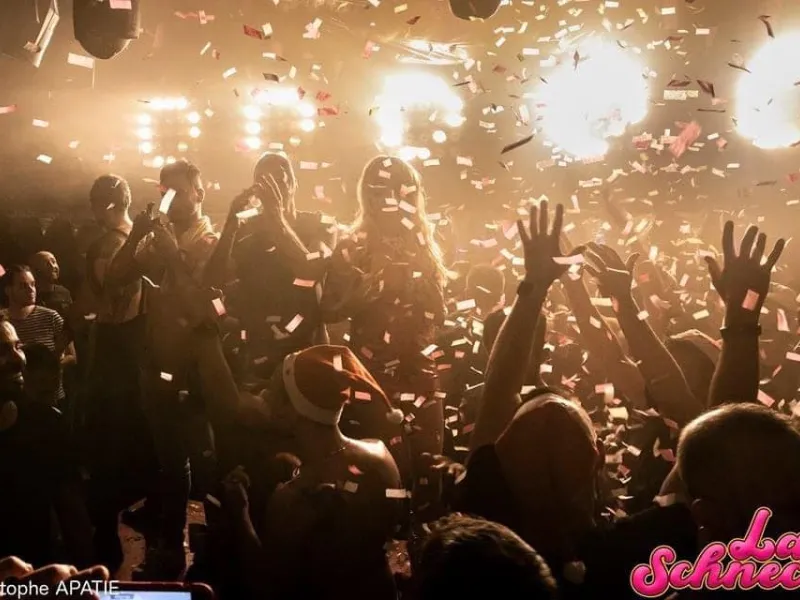 Le Dépôt — Parties in Paris