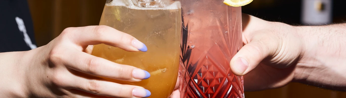 Saloon Bistro Bar — Restaurants & Cafés in Montreal