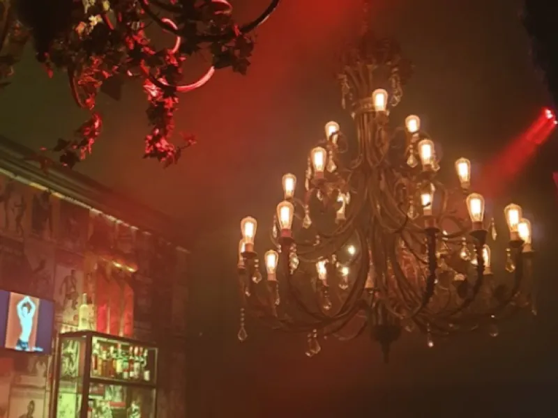 Crew Bar — Bars & Clubs in Cape Town