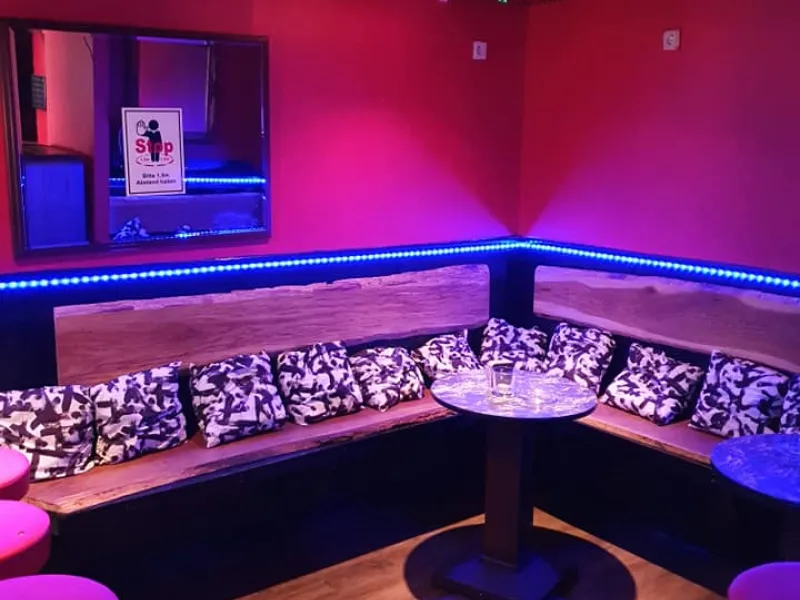 Karaoke Bar Kunterbunt — Bars & Clubs in Hamburg