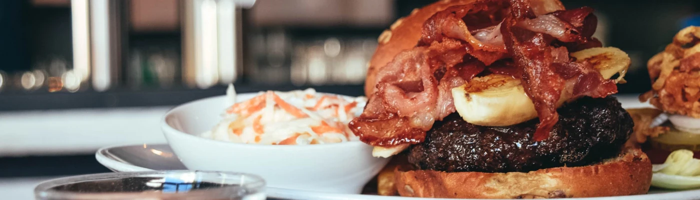 Zsa Zsa Burger — Restaurants & Cafés in Berlin