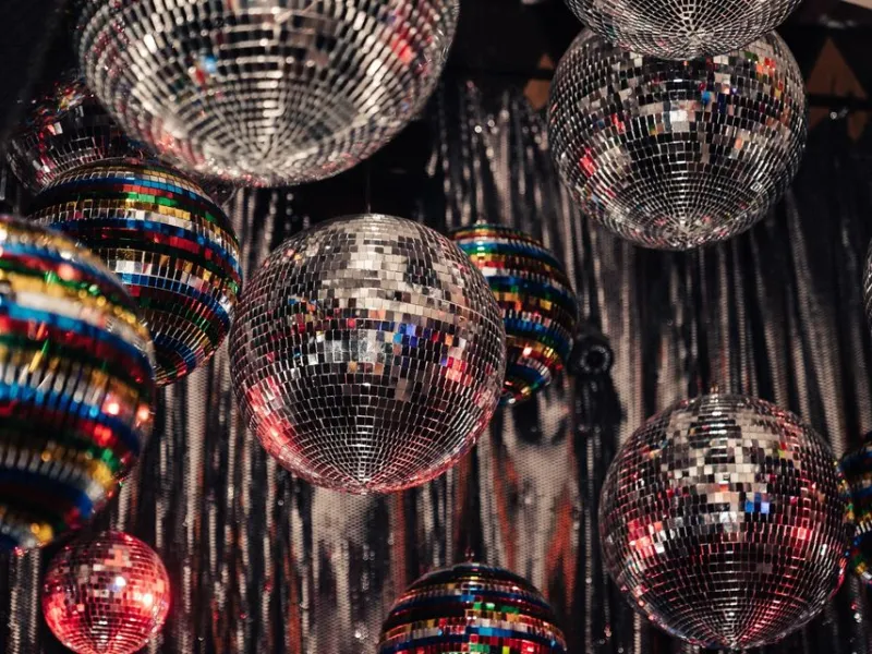 Redline - Food & Bar — Bars & Clubs in Los Angeles