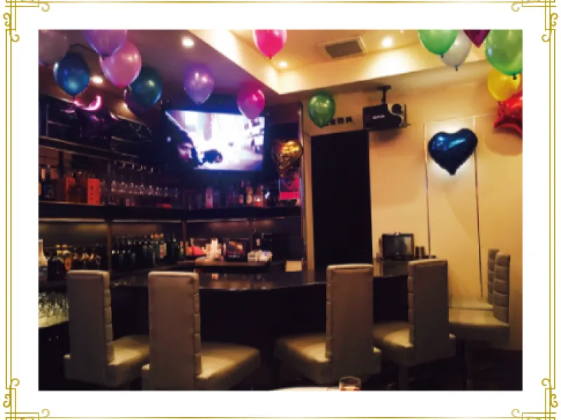 OUT — Bars & Clubs in Tokyo