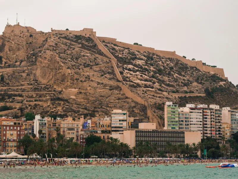Gay Alicante — city guide