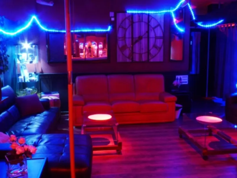 El Sofa: Erotic Bar and Sex Cinema — Cruise Bars in Benidorm
