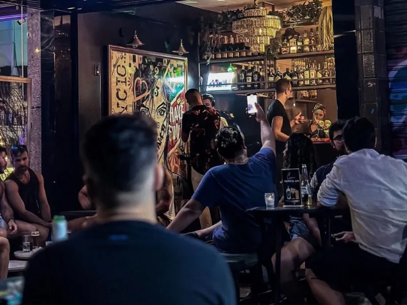 Silêncio Bar Cocktail e Restaurante — Bars & Clubs in Rio de Janeiro