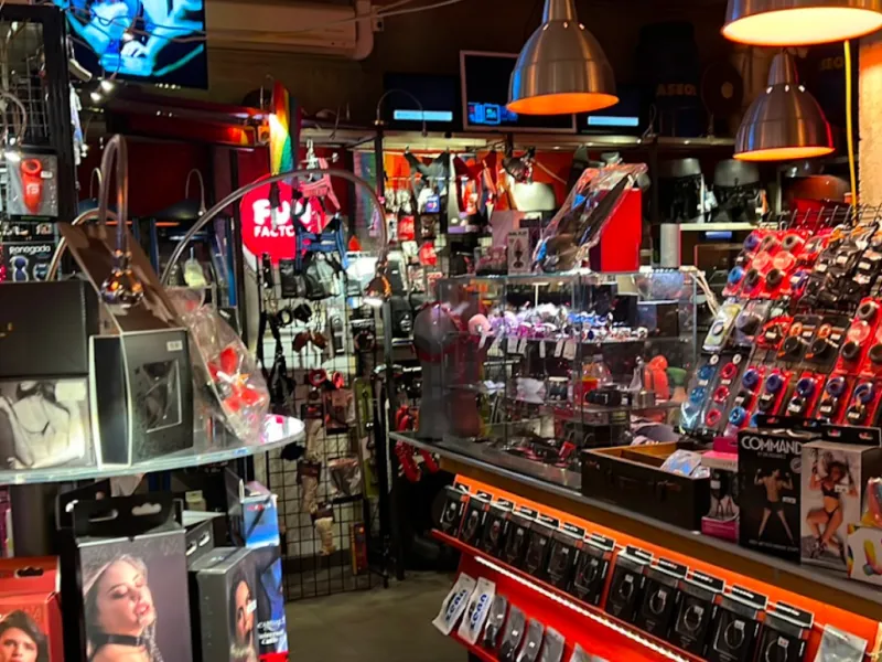 Substation X-World — Shopping in Geneva