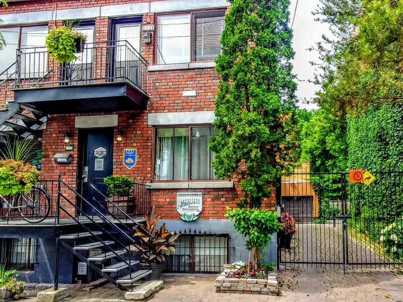 Maison Des Jardins — Hotels in Montreal