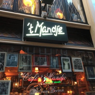 Café 't Mandje logo