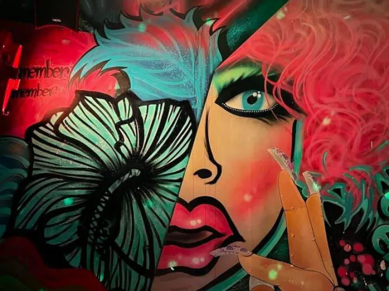 Palace Bar & Restaurant — Bars & Clubs in Miami