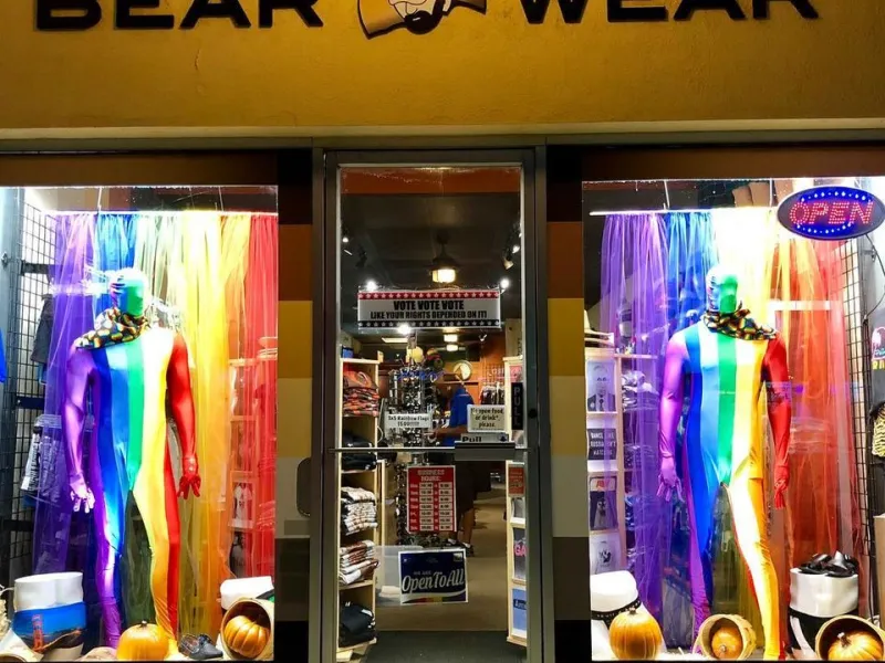 Bear Wear — Shopping in Palm Springs