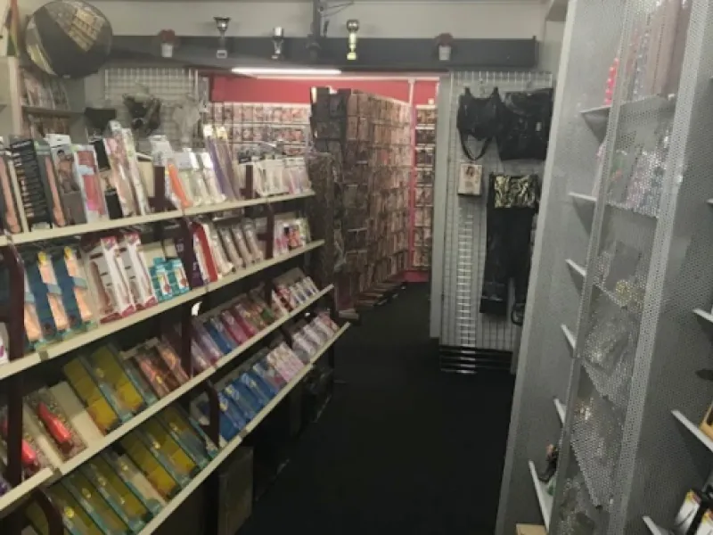 Dolly Buster — Shopping in Stuttgart
