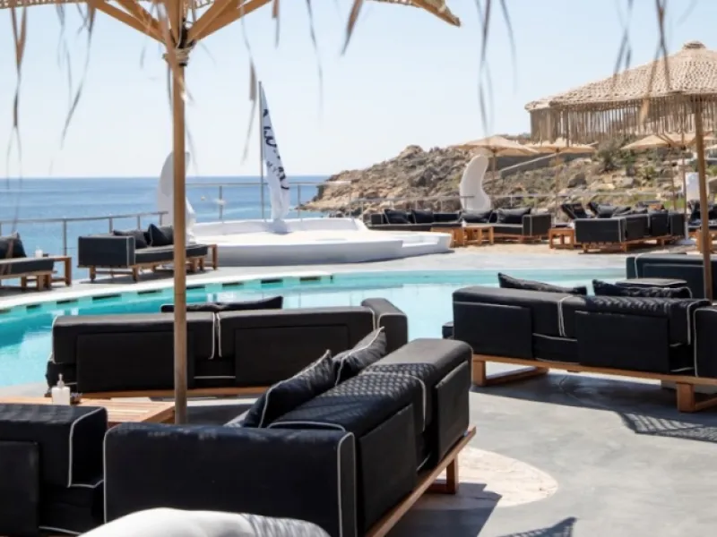 Jackie O’ Beach Club & Restaurant — Restaurants & Cafés in Mykonos