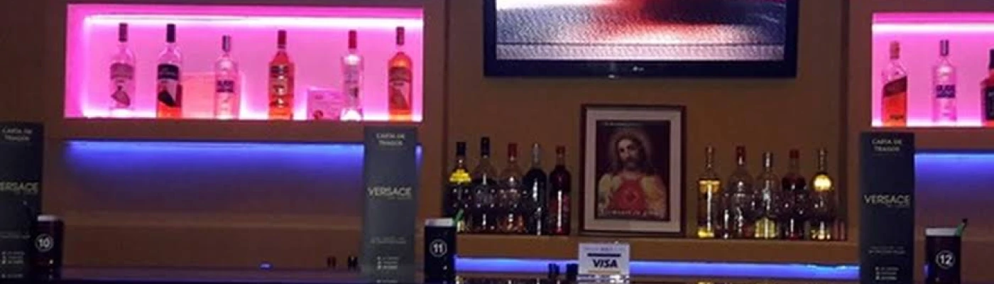 Versace Resto - Bar — Bars & Clubs in Lima