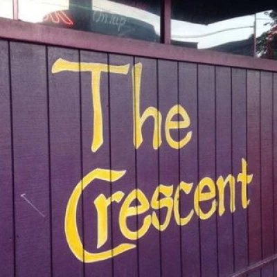 Crescent Lounge logo