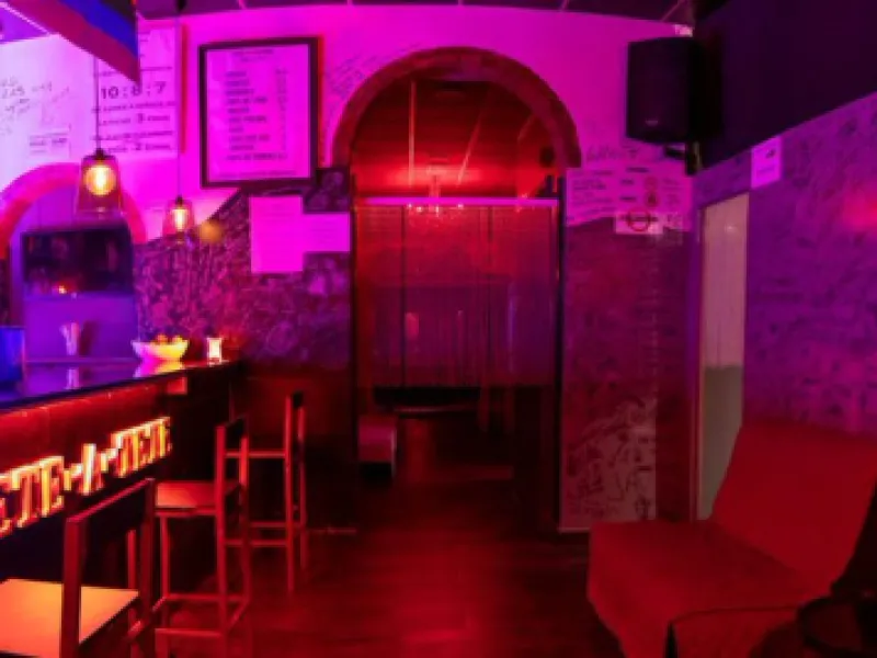 tête-à-tête — Cruise Bars in Valencia