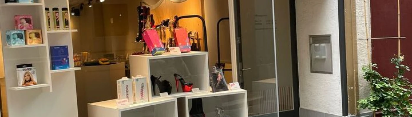 Marty’s Peepstore — Shopping in Basel