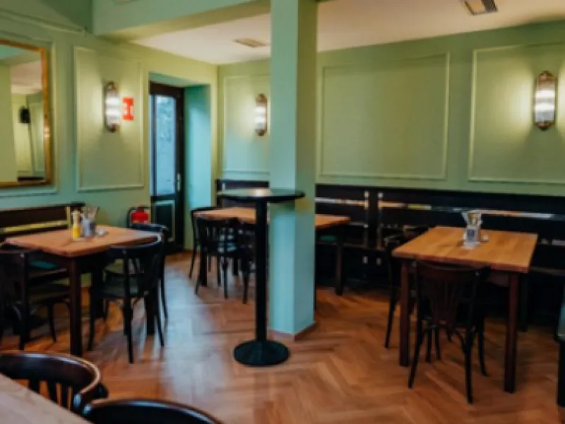 Fesch Wirtshaus und Stehausschank — Restaurants & Cafés in Munich