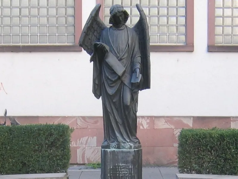 Frankfurter Engel — Things to do in Frankfurt