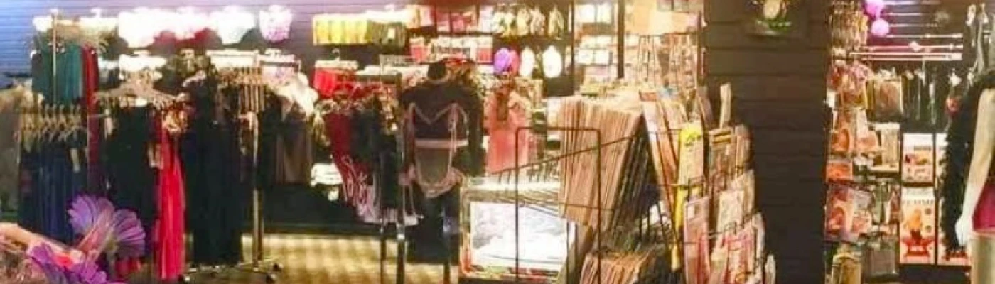FANTASY Hollywood — Shopping in Portland