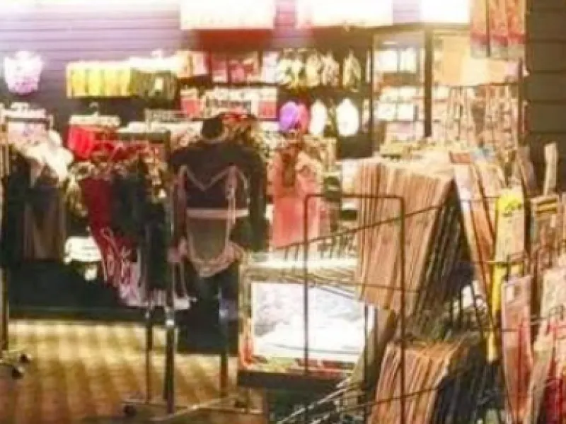 FANTASY Hollywood — Shopping in Portland