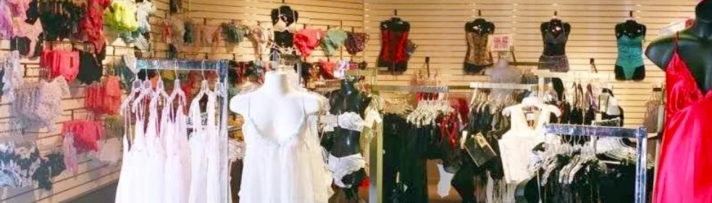 FANTASY Clackamas — Shopping in Portland