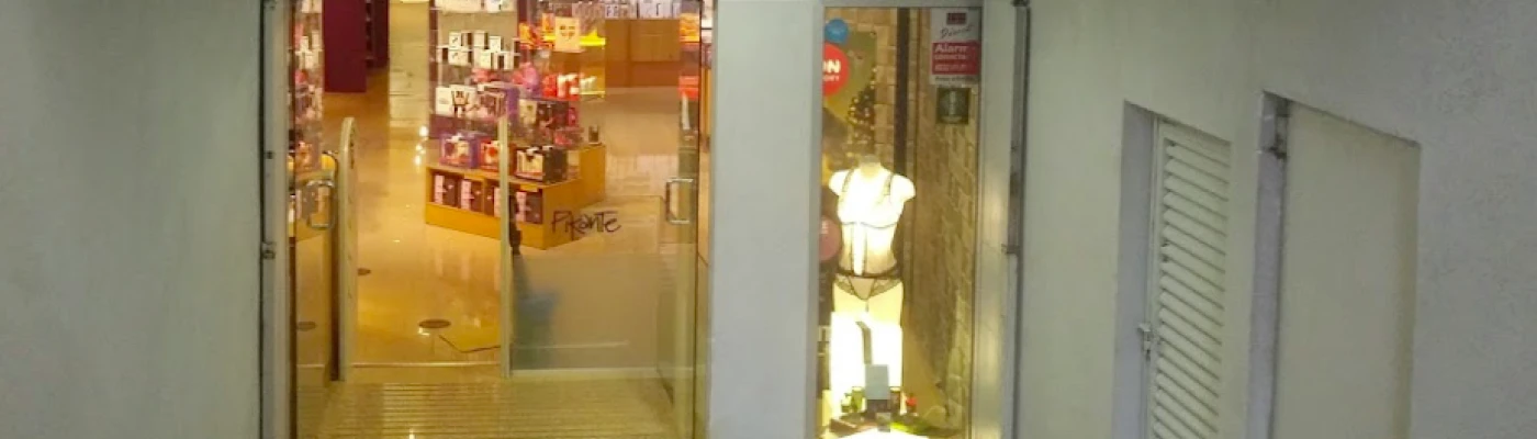 Pikante Sex Shop Cabinas Cruising CINE XXX Satisfyer — Shopping in Alicante