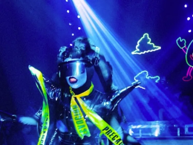 Estereo — Parties in Mexico City