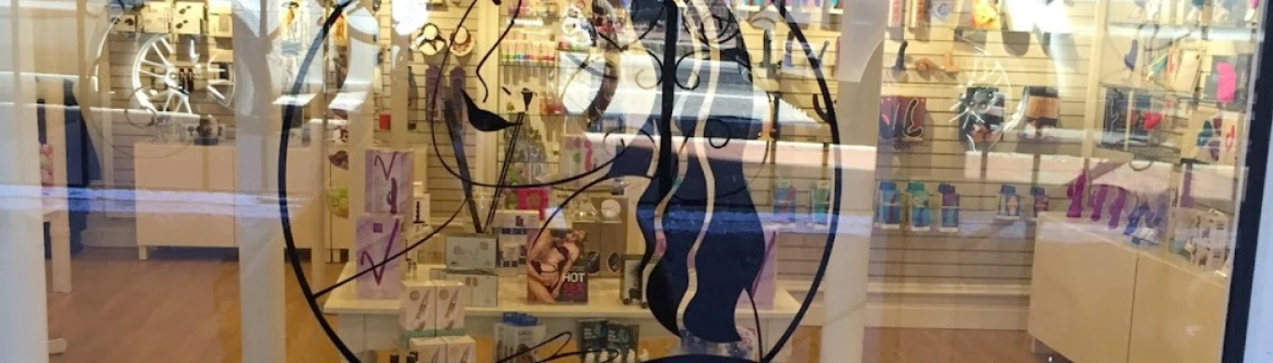 Good Vibrations Harvard Square — Shopping in Boston