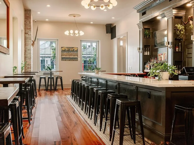 American Townhouse — Restaurants & Cafés in New Orleans