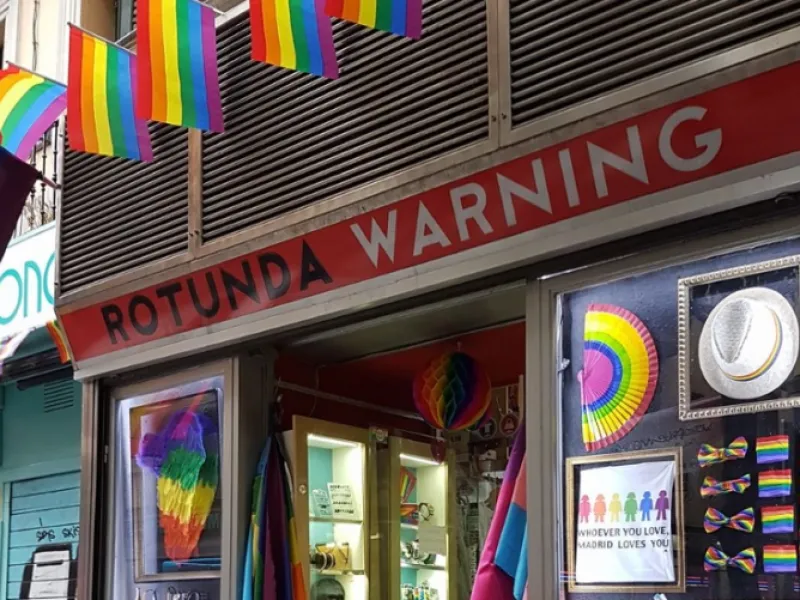 Rotunda Warning — Shopping in Madrid