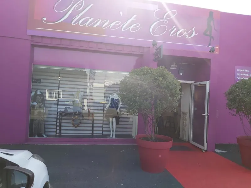 Sex shop Planète Eros — Shopping in La Rochelle