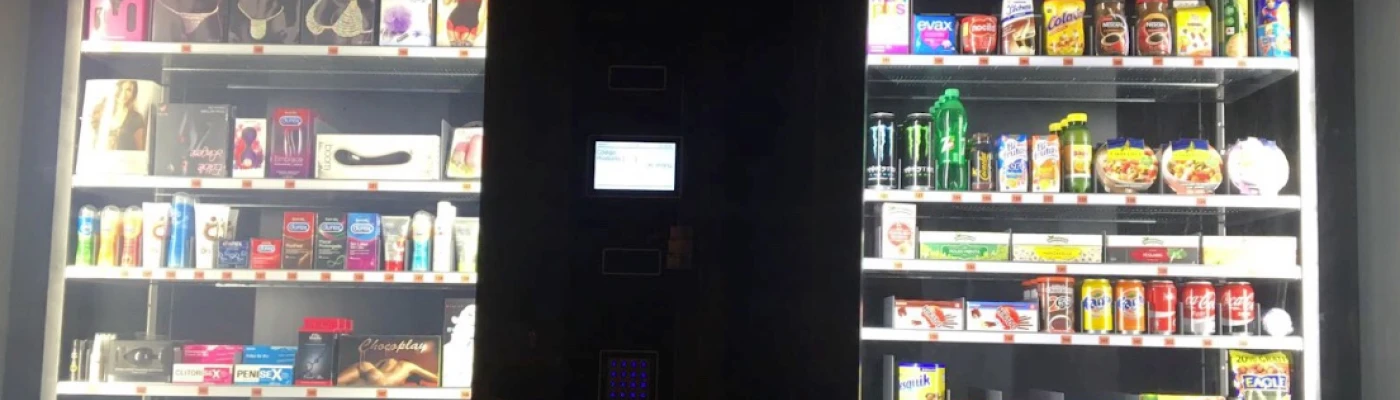Vending Sex Shop- 24 Horas Calle Sisebuto 2 — Shopping in Madrid