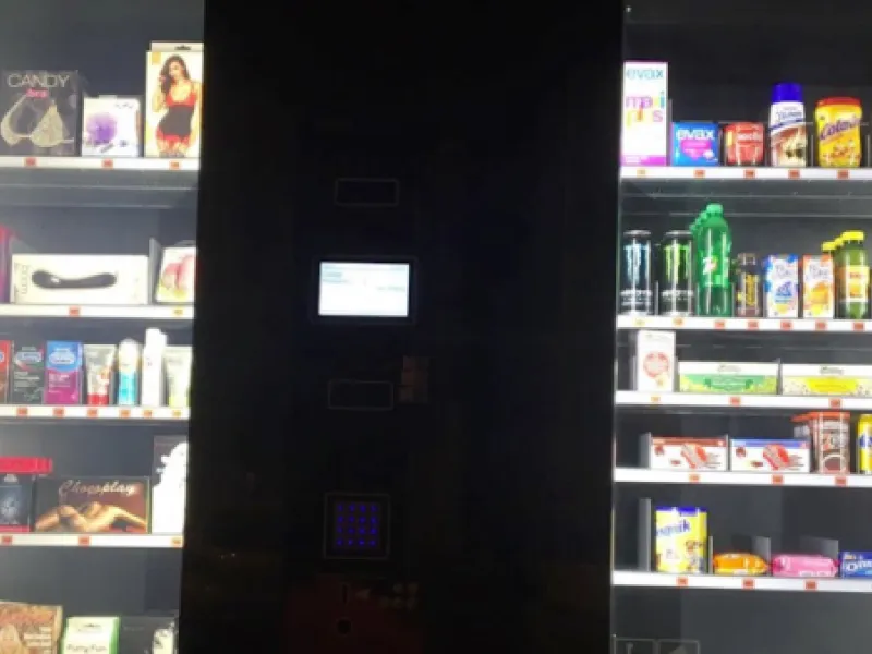 Vending Sex Shop- 24 Horas Calle Sisebuto 2 — Shopping in Madrid