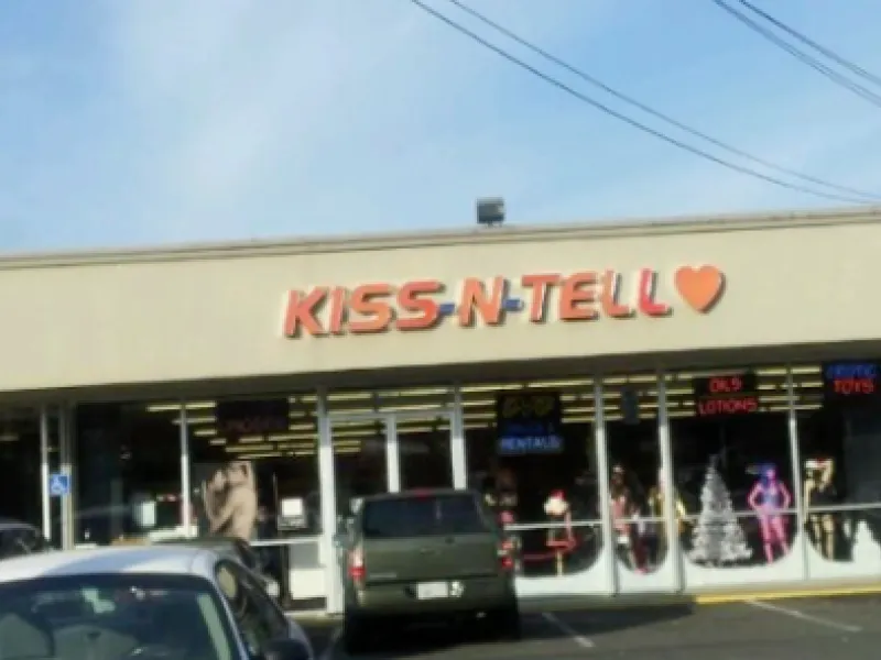 Kiss N Tell — Shopping in Sacramento