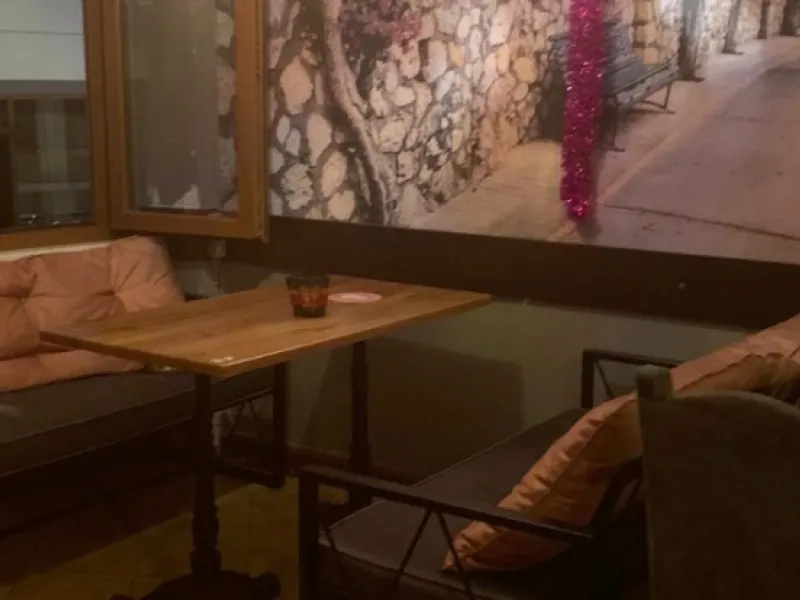 Cafe Mor Kedi — Restaurants & Cafés in Istanbul