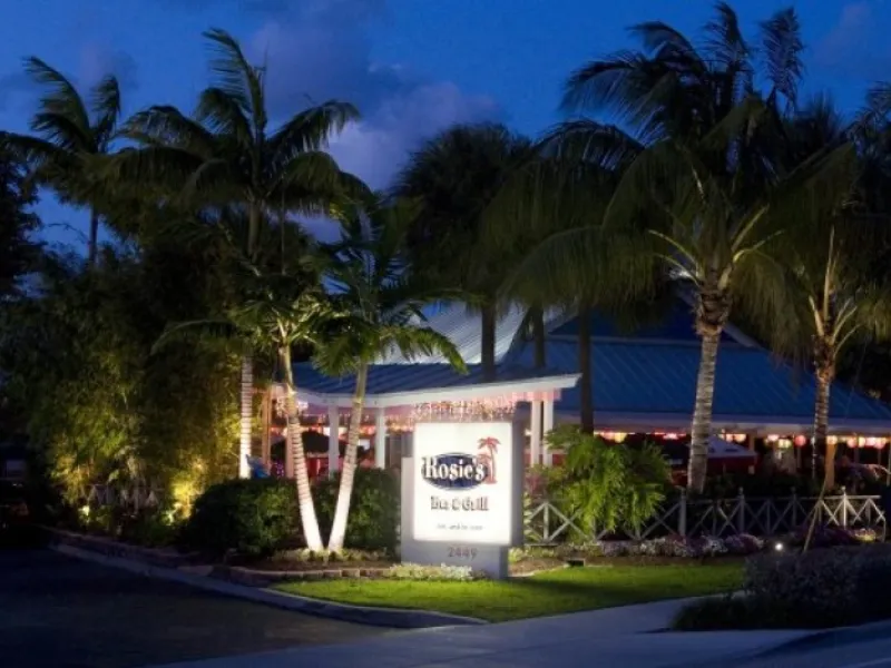 Rosie's Bar & Grill — Restaurants & Cafés in Fort Lauderdale