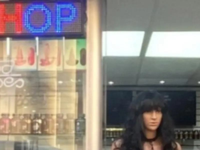 SEXRAM — Shopping in Santiago