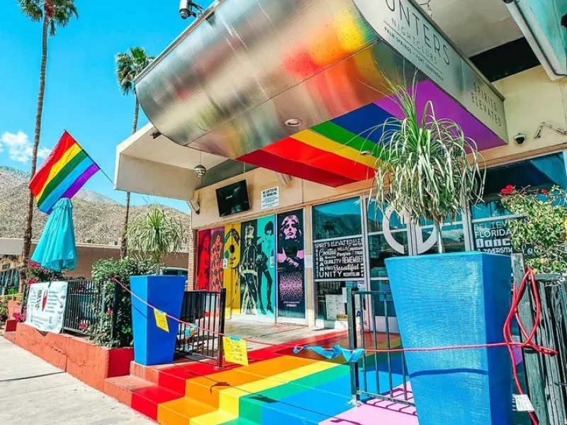 Hunters Palm Springs — Restaurants & Cafés in Palm Springs