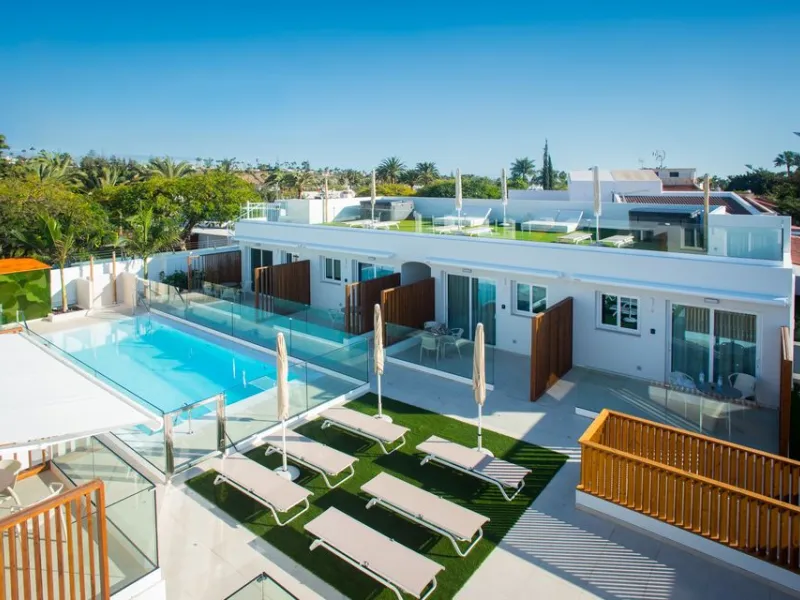 Mar Bianco Luxury Apartments - Gay Men Only — Hotels in Gran Canaria