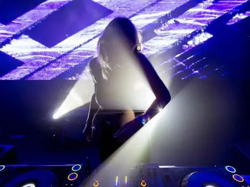BLITZ Bar — Bars & Clubs in Nice