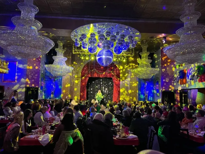 Lips Drag Queen Show Palace, Restaurant & Bar — Things to do in Chicago