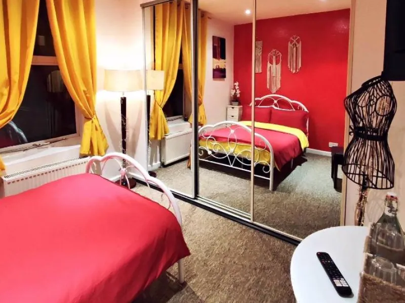 Double room LGBT — Hotels in London